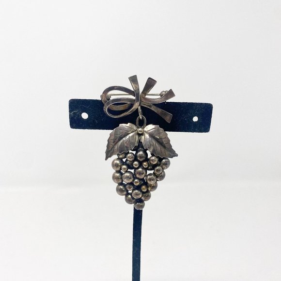 551 Vintage sterling silver Denmark S. Christian Fogh SCF grape brooch / pin - Picture 1 of 6
